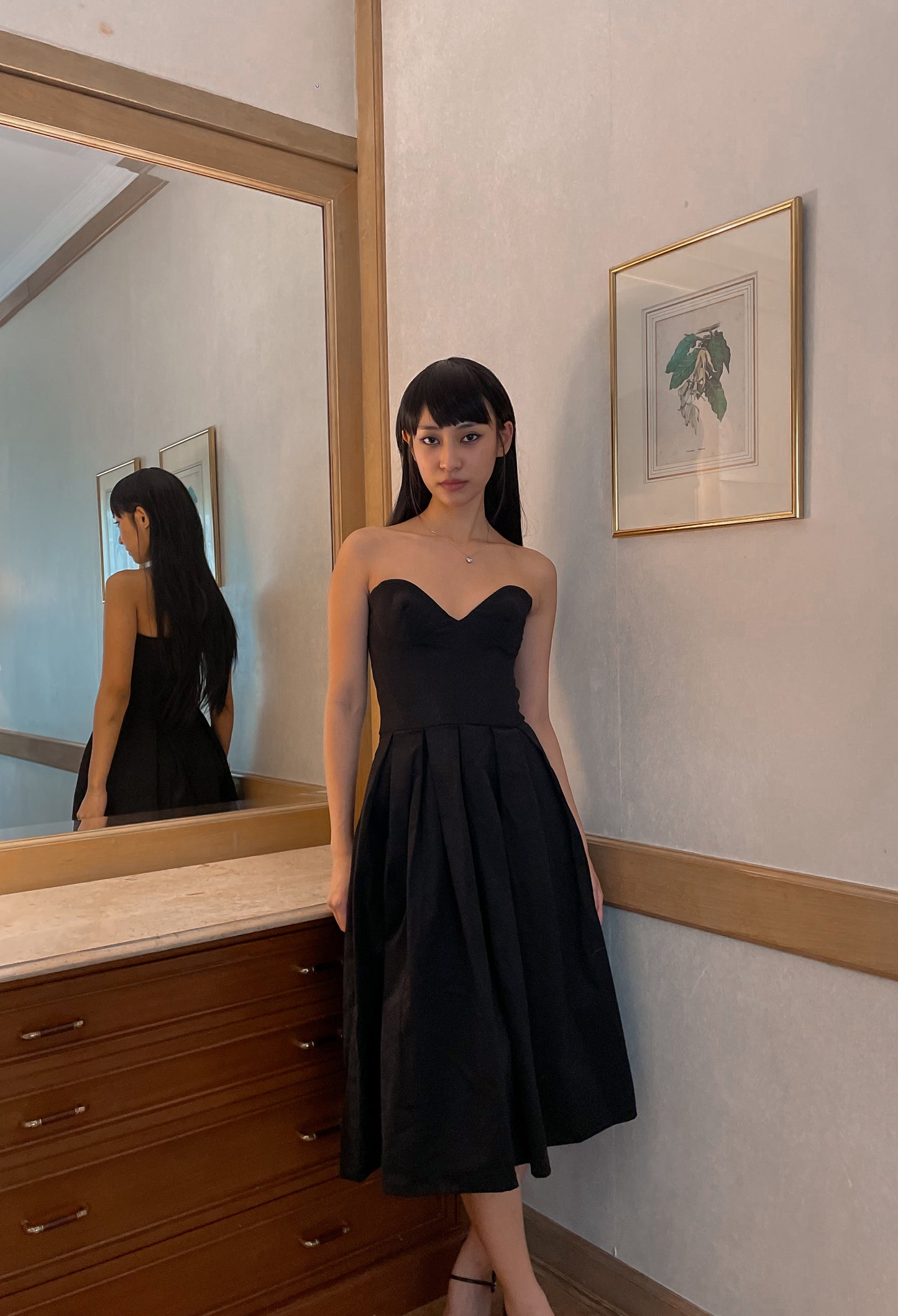 Supermodel Flare Dress in Black